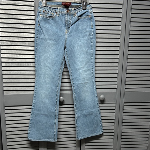 Jones Wear Light Blue Flare Women's Jeans size 4 - Picture 1 of 10